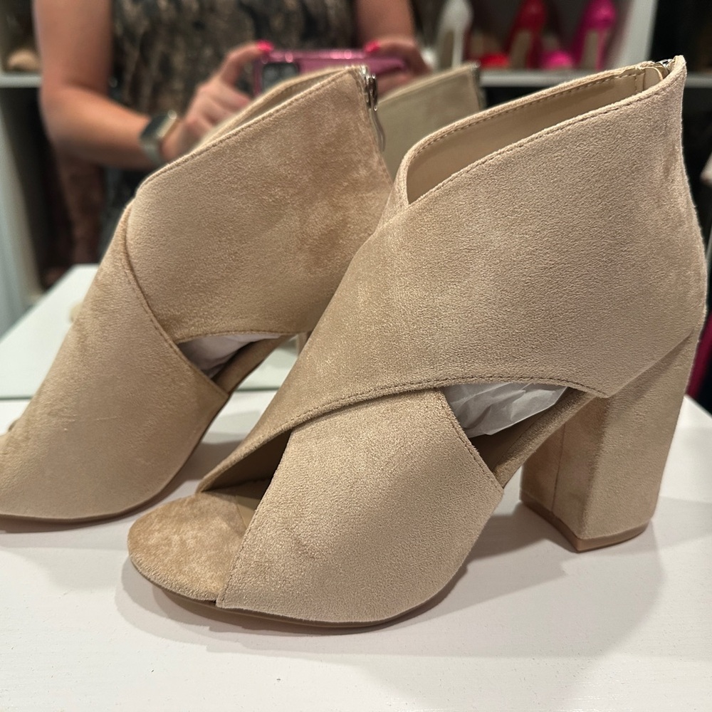 Open toe strapped heeled bootie